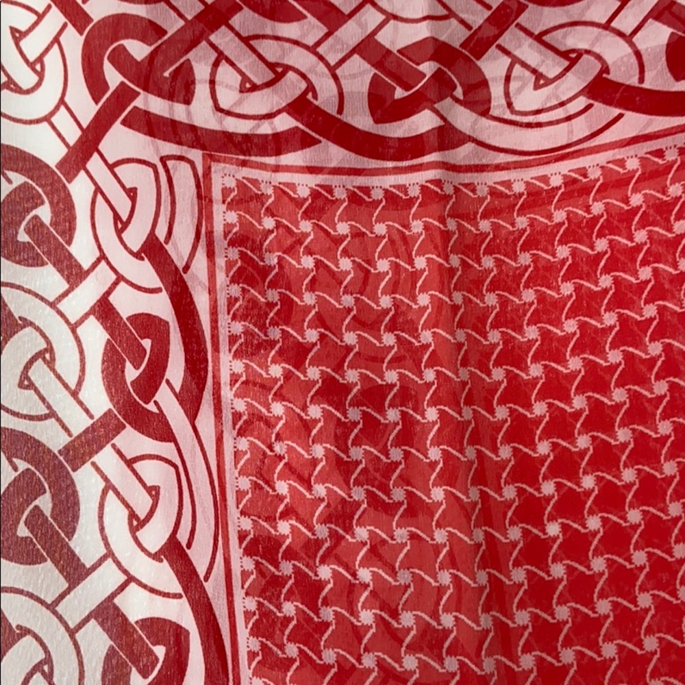 🎉HP🎉Vintage Silk Shawl
